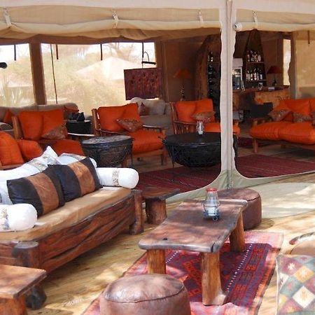 Elephant Bedroom Camp Archers Post Extérieur photo